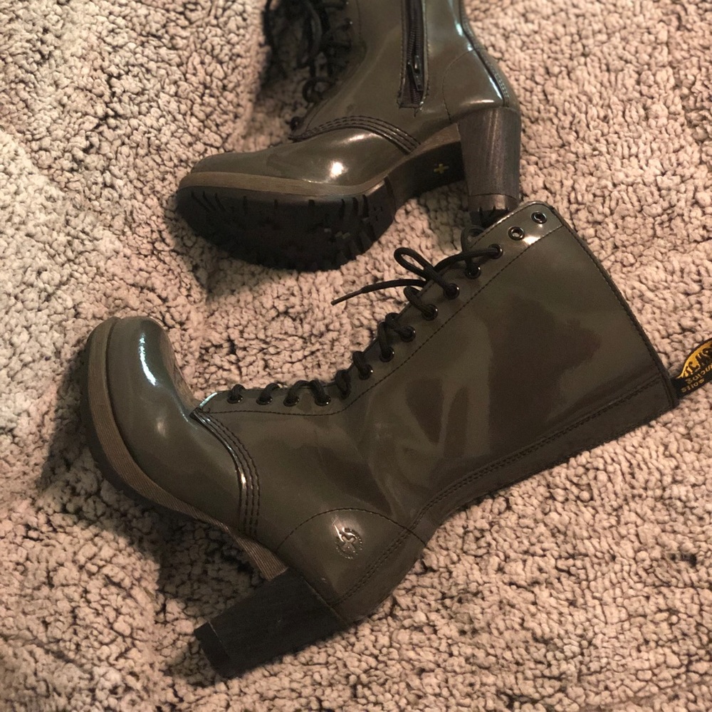 LETS SELL EM!!Dr. Martens DEE Lmtd! sz 7 US women’s LIMITED  14 eye